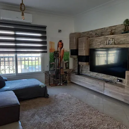 Cosy Luxurious Apt With Swimming Pool In Kyrenia Apartment *